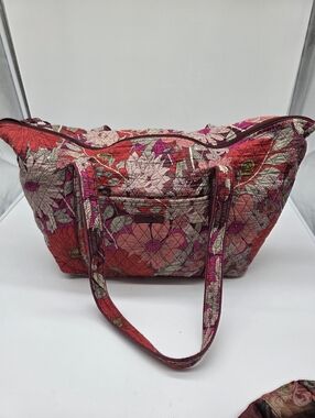 Retired Pattern VTG Vera Bradley Quilted Floral Tote in Red, Pink and Cream